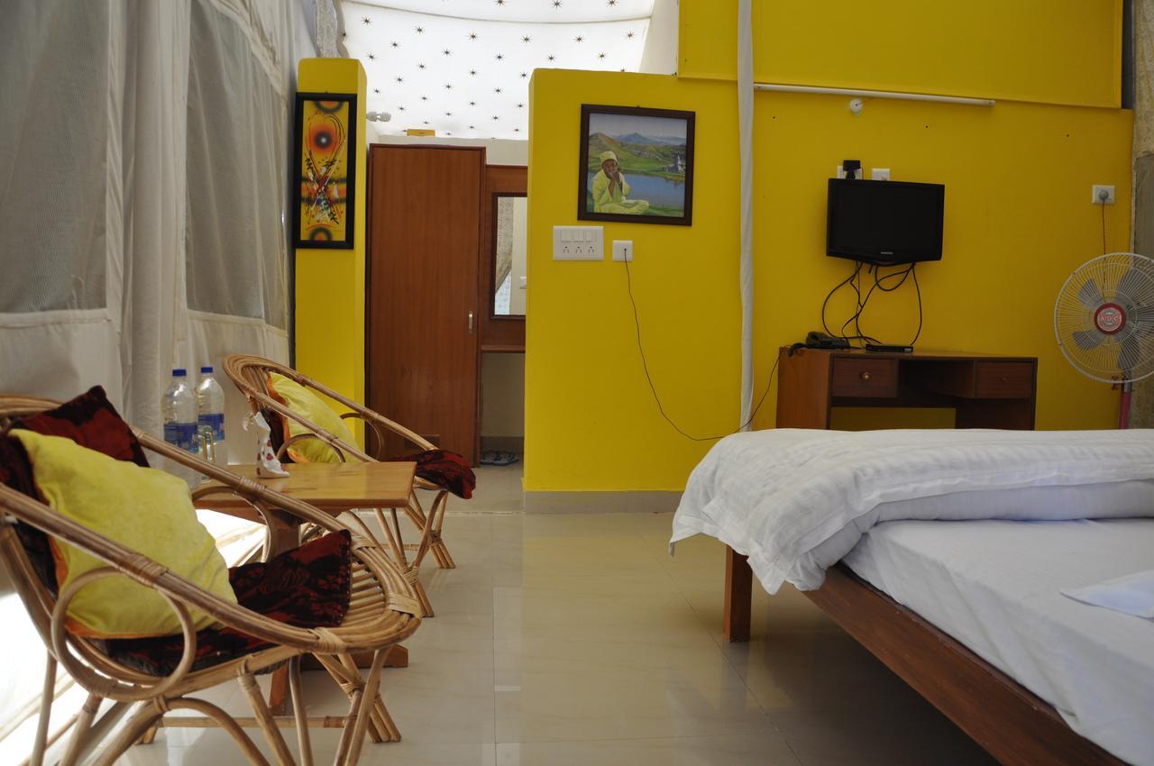 Tatva Bir Tents And Hotel Kangar Экстерьер фото